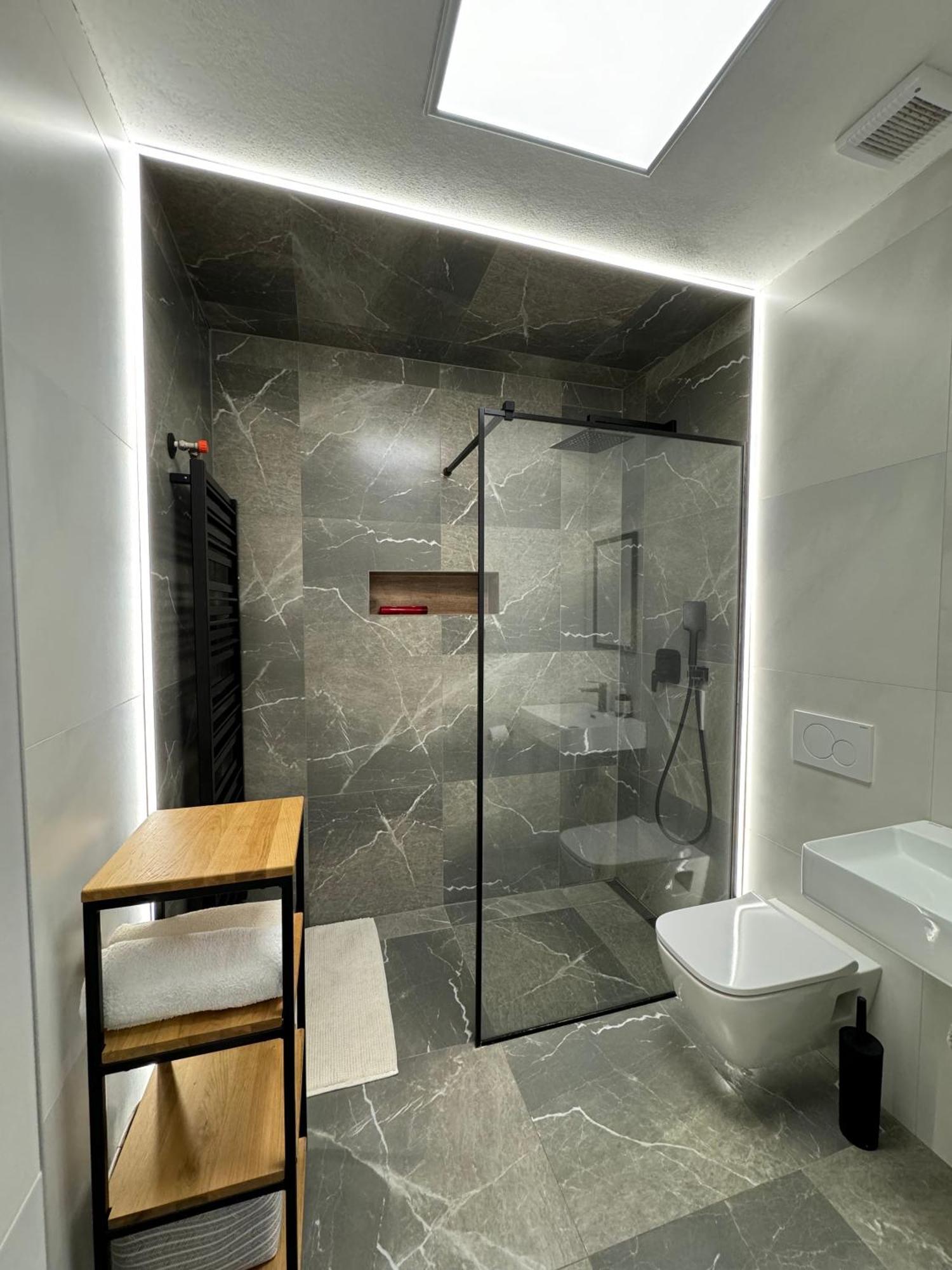 Apartmanove Ubytovanie Pod Dubom Polny Kesov Luaran gambar